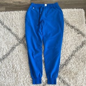 Men’s figs, scrub bottoms, size small, style jogger
